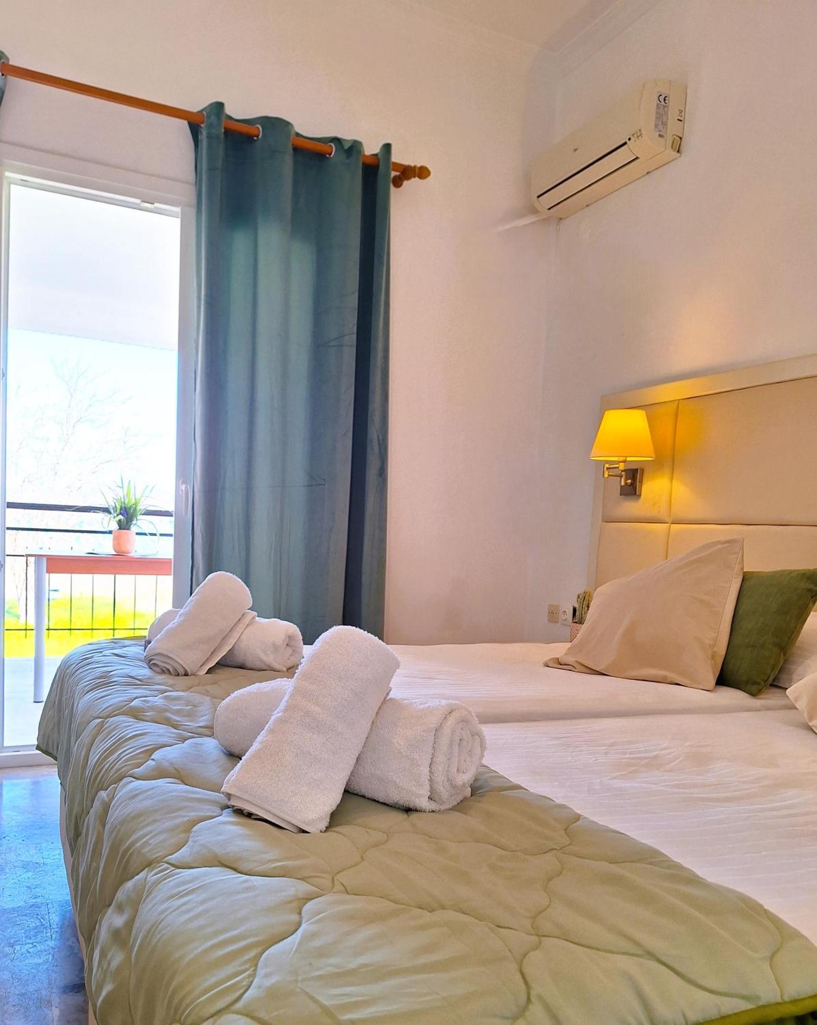 Cavos Sunrise Beach Apartments Kavos Exterior photo